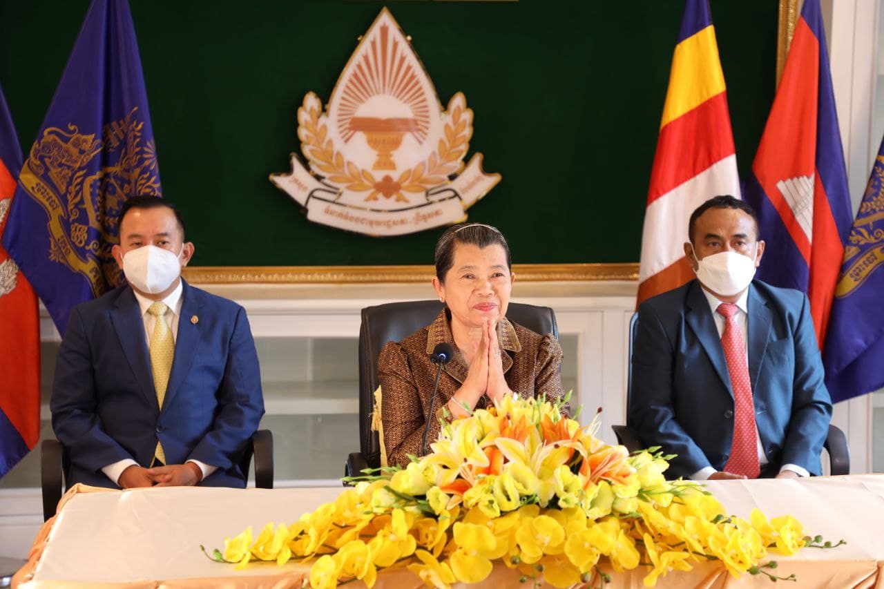លោកជំទាវ ម៉ែន សំអន៖ ខ្ញុំសង្ឃឹមថាសហគ្រិនចិន និងកម្ពុជានឹងវិនិយោគ និងសហការក្នុងគម្រោង“ ពាណិជ្ជកម្មអេឡិចត្រូនិកផ្លូវសូត្រ” ក្នុងគំនិតផ្តួចផ្តើម“ ខ្សែក្រវាត់និងផ្លូវ”