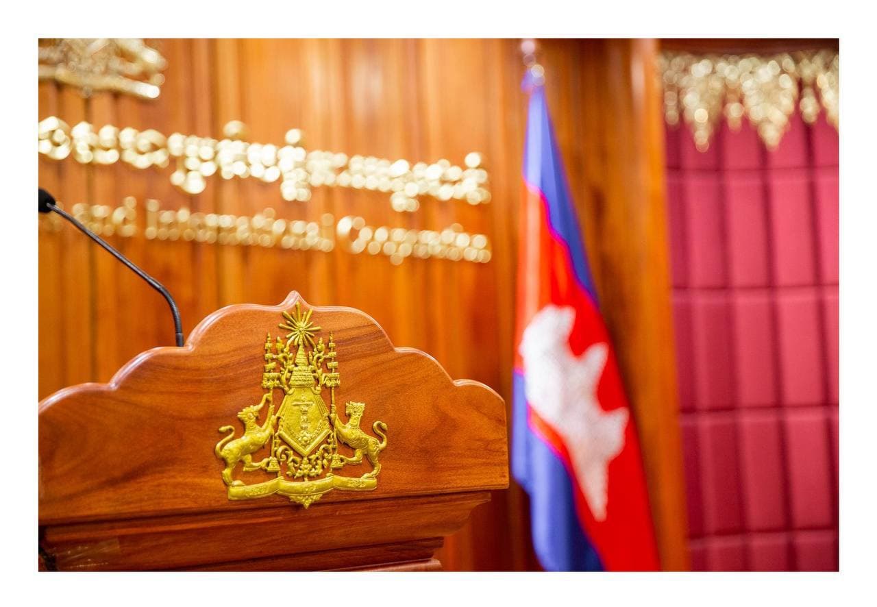 បន្ទប់សន្និសីទសារព័ត៌មានថ្មីរបស់ក្រសួងការបរទេស ដែលមានរចនាបថតាមលក្ខណៈប្រពៃណី និងវប្បធម៌ខ្មែរ