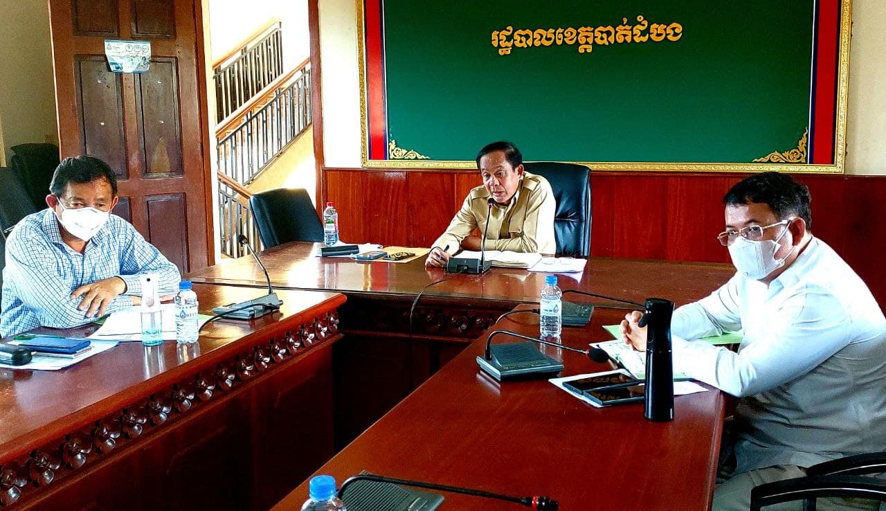 អាជ្ញាធរខេត្តបាត់ដំបង បានធ្វើការណែនាំដល់អាជ្ញាធរស្រុក-ក្រុង នាយកសាលា និង មន្ត្រីសុខាភិបាល ឲ្យចុះពិនិត្យសម្អាតអនាម័យនិងបាញ់ថ្នាំសម្លាប់មេរោគ នៅមុនបើកសាលាឲ្យសិស្សចូលរៀន