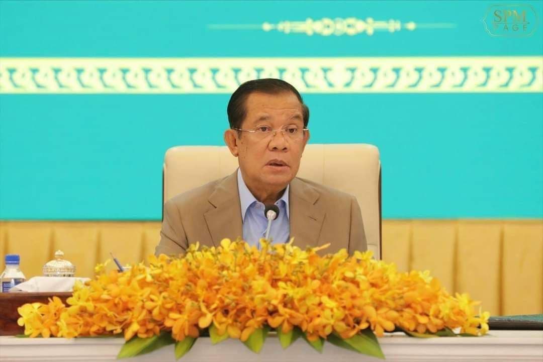 សម្តេចតេជោ ហ៊ុន សែន លើកទឹកចិត្តអោយបណ្ឌិត សេង សារី បន្តកិច្ចការស្រាវជ្រាវ និងវិភាគបញ្ហាសង្គមបន្តទៀតដើម្បីជាប្រយោជន៍ដល់ការសិក្សាស្រាវជ្រាវផ្នែកវិទ្យាសាស្ត្រសង្គម