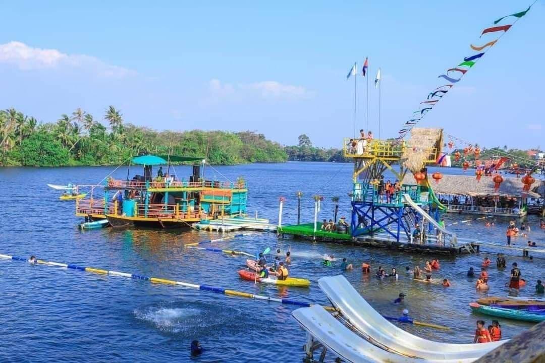 ឯកឧត្ដមរដ្ឋមន្ត្រីទេសចរណ៍៖ សប្តាហ៍ទី៣នៃខែកញ្ញា មានភ្ញៀវទេសចរដើរលេងជិត៨ម៉ឺននាក់