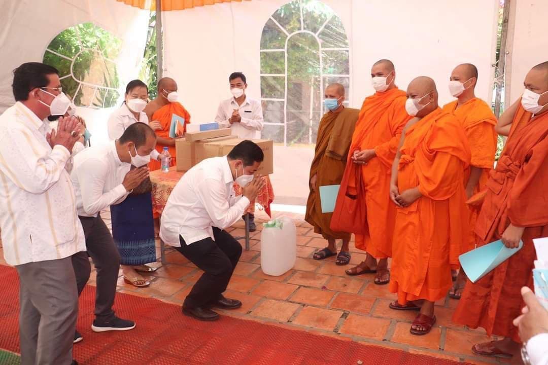 រដ្ឋបាលខណ្ឌចំការមន ប្រជុំជាមួយព្រះចៅអធិការវត្តទាំង០៤ ក្នុងមូលដ្ឋានខណ្ឌចំការមន ផ្សព្វផ្សាយ អំពីសេចក្ដីណែនាំ របស់ក្រសួងធម្មការ និងសាសនា និងរដ្ឋបាលរាជធានីភ្នំពេញ