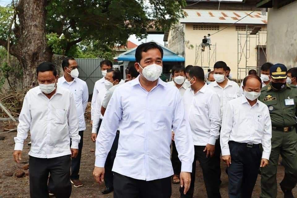 វិទ្យល័យ ព្រះសីហនុ ដែលបានយកធ្វើជាកន្លែងព្យាបាលអ្នកជម្ងឺកូវីដ នឹងប្រគល់ឲ្យមន្ទីរអប់រំ វិញ ដើម្បីដាក់ឲ្យដំណើរការបង្រៀន និងសិក្សារៀនសូត្រឡើងវិញ