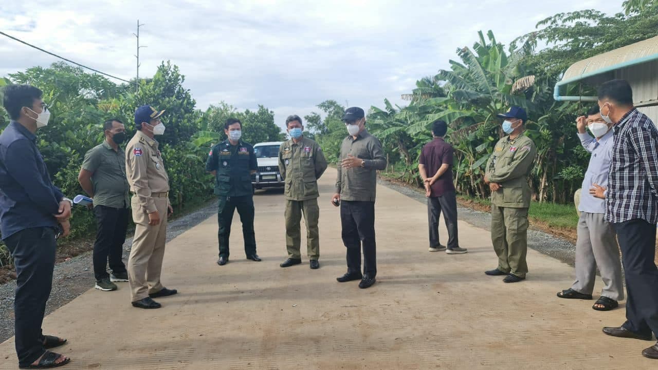 គណៈកម្មការអន្តរក្រសួង អញ្ជើញចុះត្រួតពិនិត្យ និងវាយតម្លៃ លើការងារស្ថាបនាផ្លូវ និងលូចំនួន ០២គម្រោង ក្នុងខេត្ត កណ្តាល និងខេត្ត ព្រៃវែង