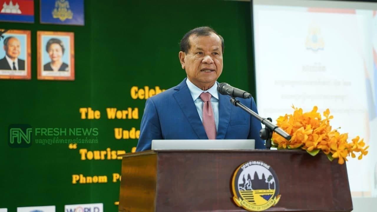 អង្គការទេសចរណ៍ពិភពលោក ផ្ដល់អាហារណ៍រូបករណ៍សិក្សាមុខវិជ្ជា ក្នុងវិស័យទេសចរណ៍ ៥០កន្លែងដល់កម្ពុជា