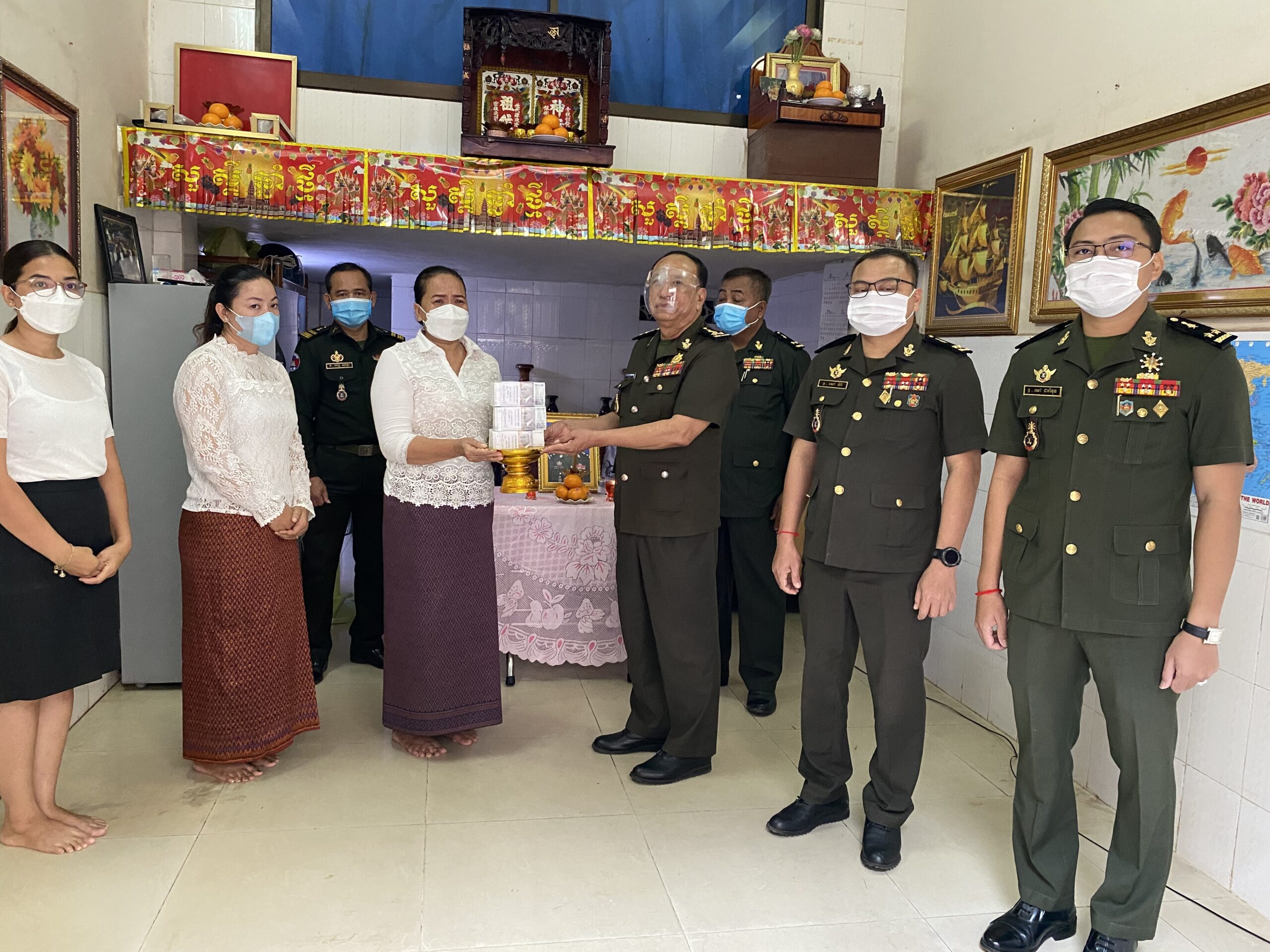 ថវិកាគោលនយោបាយ របស់រាជរដ្ឋាភិបាលចំនួនជាង ៣០លានរៀល ត្រូវបានផ្តល់ជូនគ្រួសារសពអតីតឧត្តមសេនីយ៍ ឌុក សារ៉ាត ដែលបានទទួលមរណៈភាពដោយរោគាពាធ