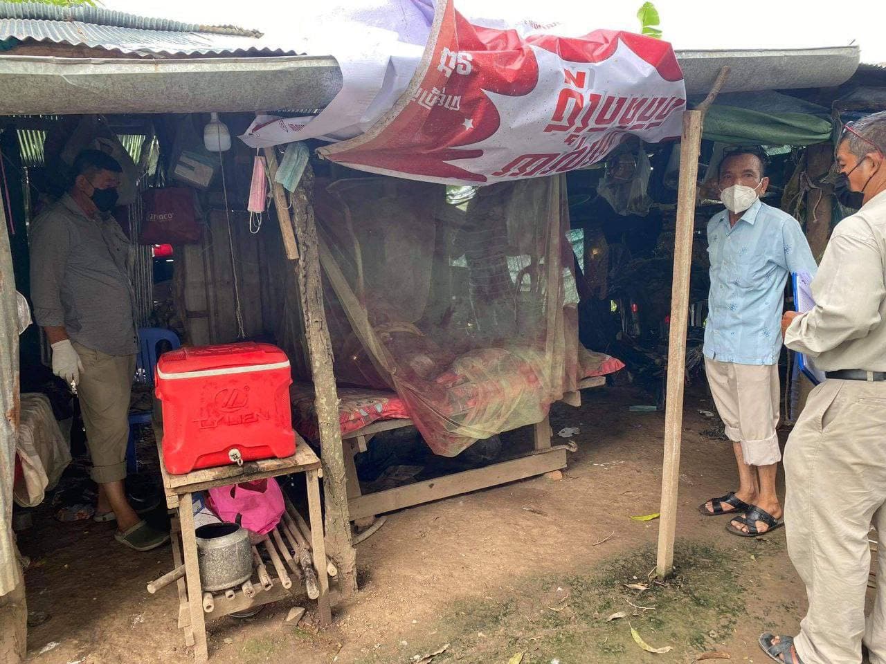 បុរសម្នាក់ ត្រូវឃាតករចាក់និងកាប់សម្លាប់ជាច្រើនកាំបិត បណ្តាលឱ្យស្លាប់ក្នុងថ្លុកឈាមយ៉ាងរន្ធត់