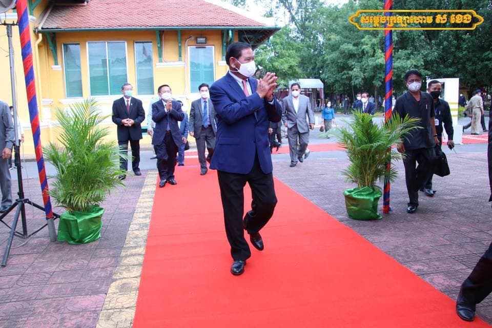 រដ្ឋមន្រ្តីក្រសួងមហាផ្ទៃអញ្ជើញជាអធិបតីក្នុងពិធីប្រកាសចូលកាន់មុខតំណែងអភិបាលនៃគណៈអភិបាលខេត្តបាត់ដំបង
