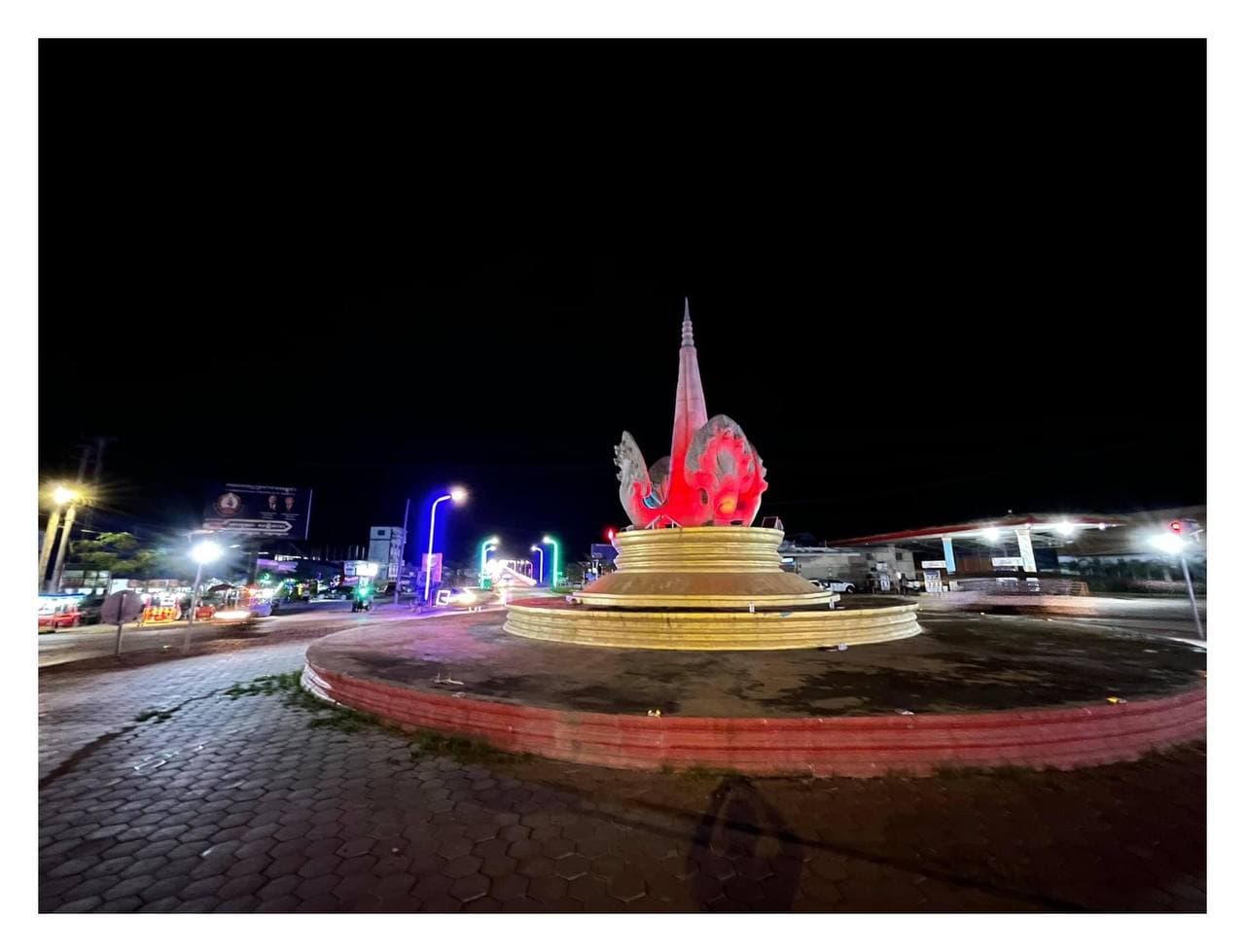 ភូមិខ្ញុំស្រស់ឆើតឆាយ៖ ភ្លើងចម្រុះពណ៌លើស្ពានមិត្តភាព កម្ពុជា-ចិន ព្រែកតាមាក់
