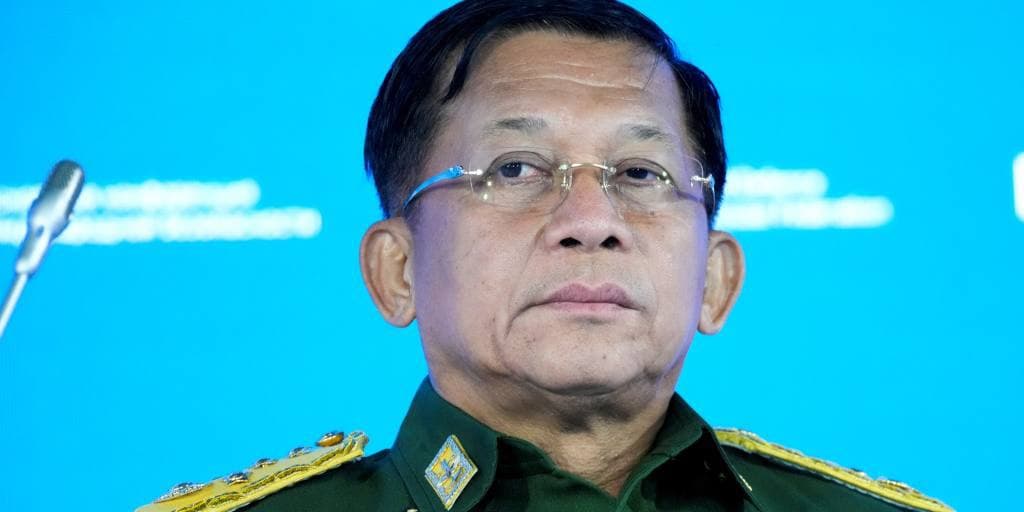 ខយោធាមីយ៉ាន់ម៉ា លោក Min Aung Hlaing សម្រាប់កិច្ចប្រជុំកំពូល និងកិច្ចប្រជុំពាក់ព័ន្ធនានារបស់ខ្លួន