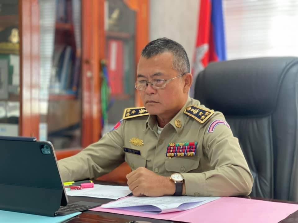 ប្រធាននាយកដ្ឋាននគរបាលចរាចរណ៍ និងសណ្តាប់ធ្នាប់សាធារណៈដឹកនាំកិច្ចប្រជុំត្រួតពិនិត្យលទ្ធផលការងារ ក្នុងខែតុលា និងលើកទិសដៅការងារ ខែវិច្ឆិកា ឆ្នាំ២០២១
