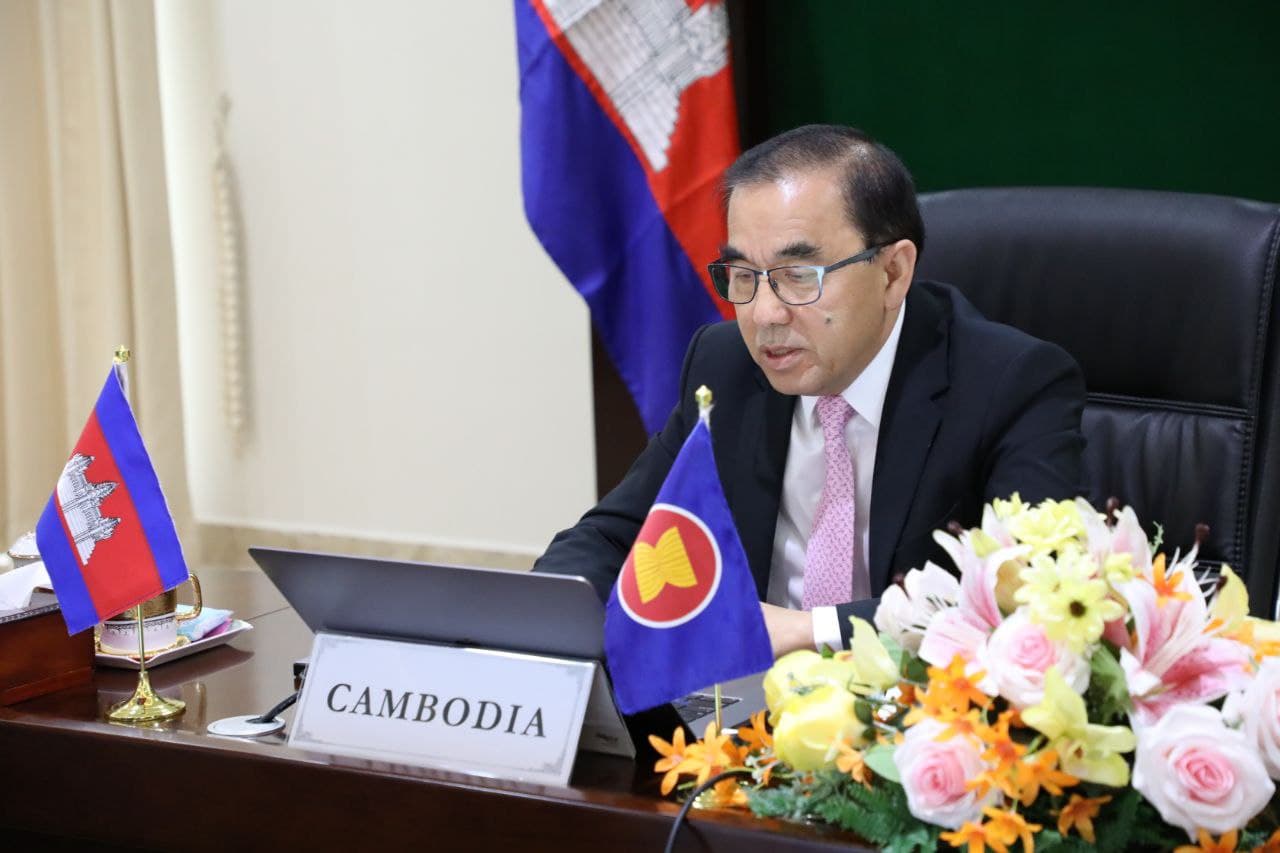 ប្រធានបទចំនួន៨ ត្រូវបានលើកយកមកពិភ្សាក្នុងកិច្ចប្រជុំរដ្ឋមន្ត្រី កសិកម្ម និងព្រៃឈើអាស៊ានលើកទី៤៣ តាមរយៈប្រព័ន្ធអនឡាញ ដែលដឹកនាំដោយ រដ្ឋមន្ត្រីក្រសួងកសិកម្ម សាធារណរដ្ឋឥណ្ឌូនេស៊ី
