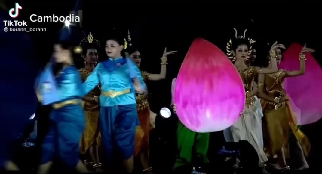 ក្រោមការដឹកនាំដោយឈ្លាសវៃ ប្រជាជនខ្មែរមានពេលវេលាទស្សនា និងសិក្សាស្វែងយល់ពីសិល្បៈវប្បធម៌ខ្មែរដ៏សម្បូរបែប បន្ទាប់ពីស្បើយពីការងារ និងការសិក្សា