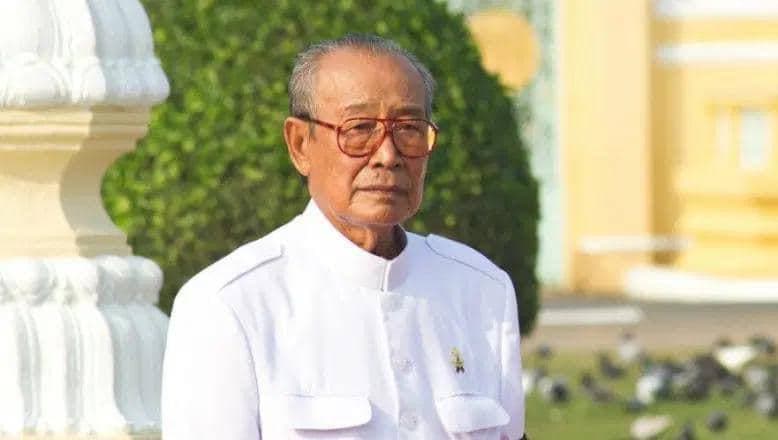 លិខិតជូនពររបស់សម្តេចវិបុលសេនាភក្តី សាយ ឈុំ ប្រធានព្រឹទ្ធសភា ជូនសម្តេចចៅហ្វាវាំង វរវៀងជ័យ អធិបតីស្រឹង្គារគង់ សំអុល ឧបនាយករដ្ឋមន្ត្រី រដ្ឋមន្ត្រីក្រសួងព្រះបរមរាជវាំង ក្នុងឱកាសចម្រើនជន្មាយុរបស់សម្តេច
