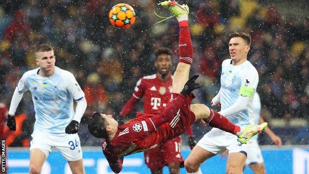 Robert Lewandowski បន្តរកគ្រាប់បាល់ជួយ Bayern Munich រក្សាកំណត់ត្រា មិនចាញ់ ក្នុងពូល E នៅ Champions League
