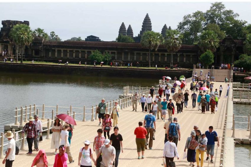 ការបើកប្រទេសទទួលទេសចរវ៉ាក់សាំងដោយមិនបាច់ធ្វើចត្តាឡីស័ក បញ្ជាក់ពីជោគជ័យនៃនយោបាយវ៉ាក់សាំងរបស់កម្ពុជា