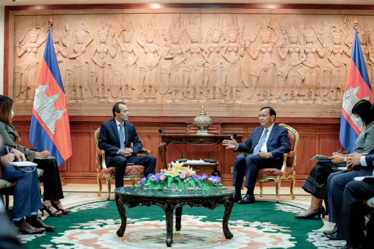 ប្រមុខការទូតកម្ពុជាលើកពីអាទិភាពដែលកម្ពុជាបានកំណត់ដើម្បីកសាងសហគមន៍អាស៊ានបន្ថែមទៀត ក្រោមមូលបទ «អាស៊ានរួមគ្នាធ្វើ៖ ដោះស្រាយបញ្ហាប្រឈមទាំងអស់គ្នា