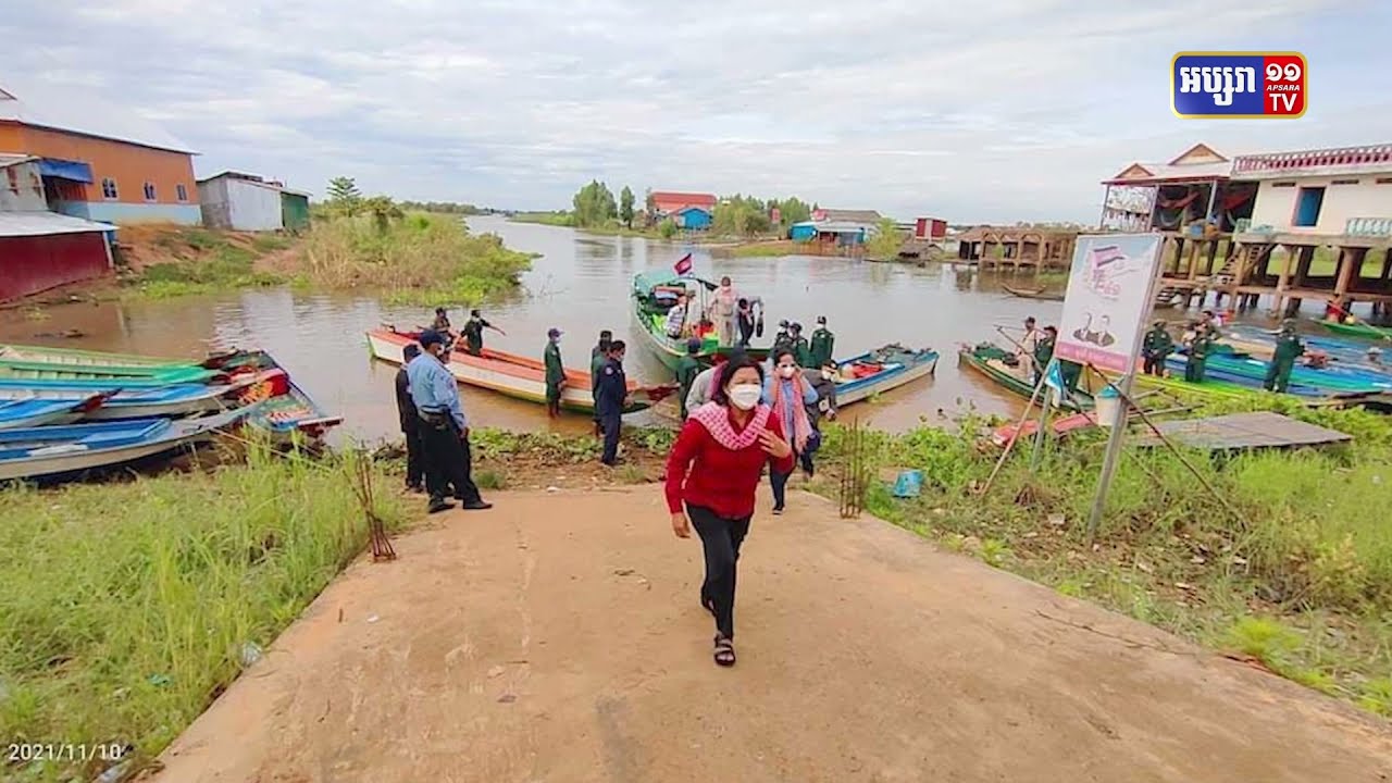 ពលរដ្ឋរងគ្រោះដោយខ្យល់កន្ត្រាក់ក្នុងខេត្តកំពង់ឆ្នាំងទទួលអំណោយ (Video Inside)