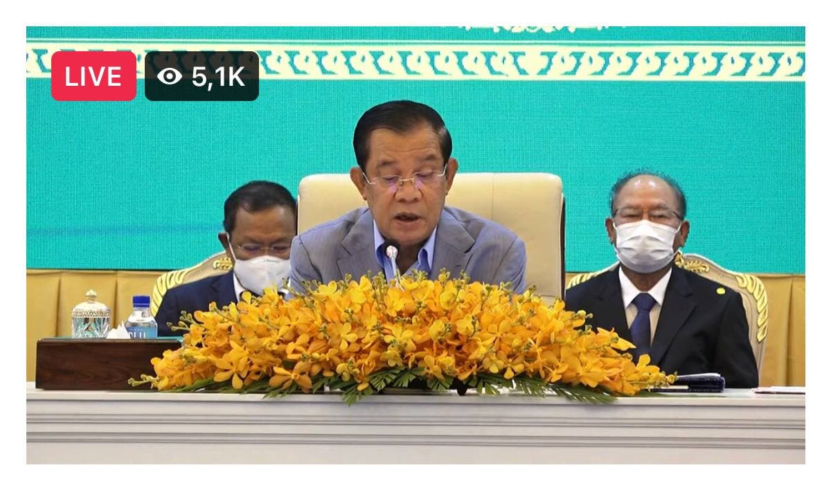 នៅថ្ងៃទី៣១ តុលា កម្ពុជាបានចាក់វ៉ាក់សាំងការពារកូវីដ១៩បានជាង១០លាននាក់រួចហើយ គឺស្មើនឹងជាង១០០% នៃប្រជាពលរដ្ឋ១០លាននាក់ដែលត្រូវចាក់វ៉ាក់សាំង