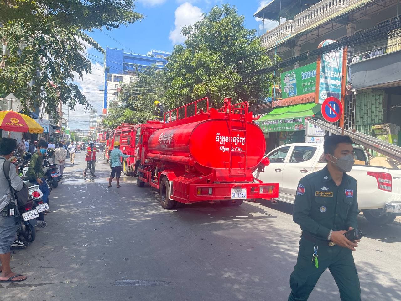 ឆ្លងចរន្តអគ្គិសនី ឆេះផ្ទះប្រជាពលរដ្ឋមួយកន្លែង ផ្អើលដល់សមត្ថកិច្ចចុះជួយអន្តរាគន៍ទាន់ពេល