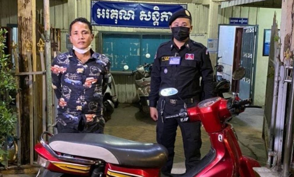 កម្លាំងនគរបាលខណ្ឌឬស្សីកែវ ឃាត់ខ្លួនជនសង្ស័យម្នាក់ ពាក់ព័ន្ធករណីលួចម៉ូតូ និងដកហូតបានម៉ូតូជនរងគ្រោះមកវិញ