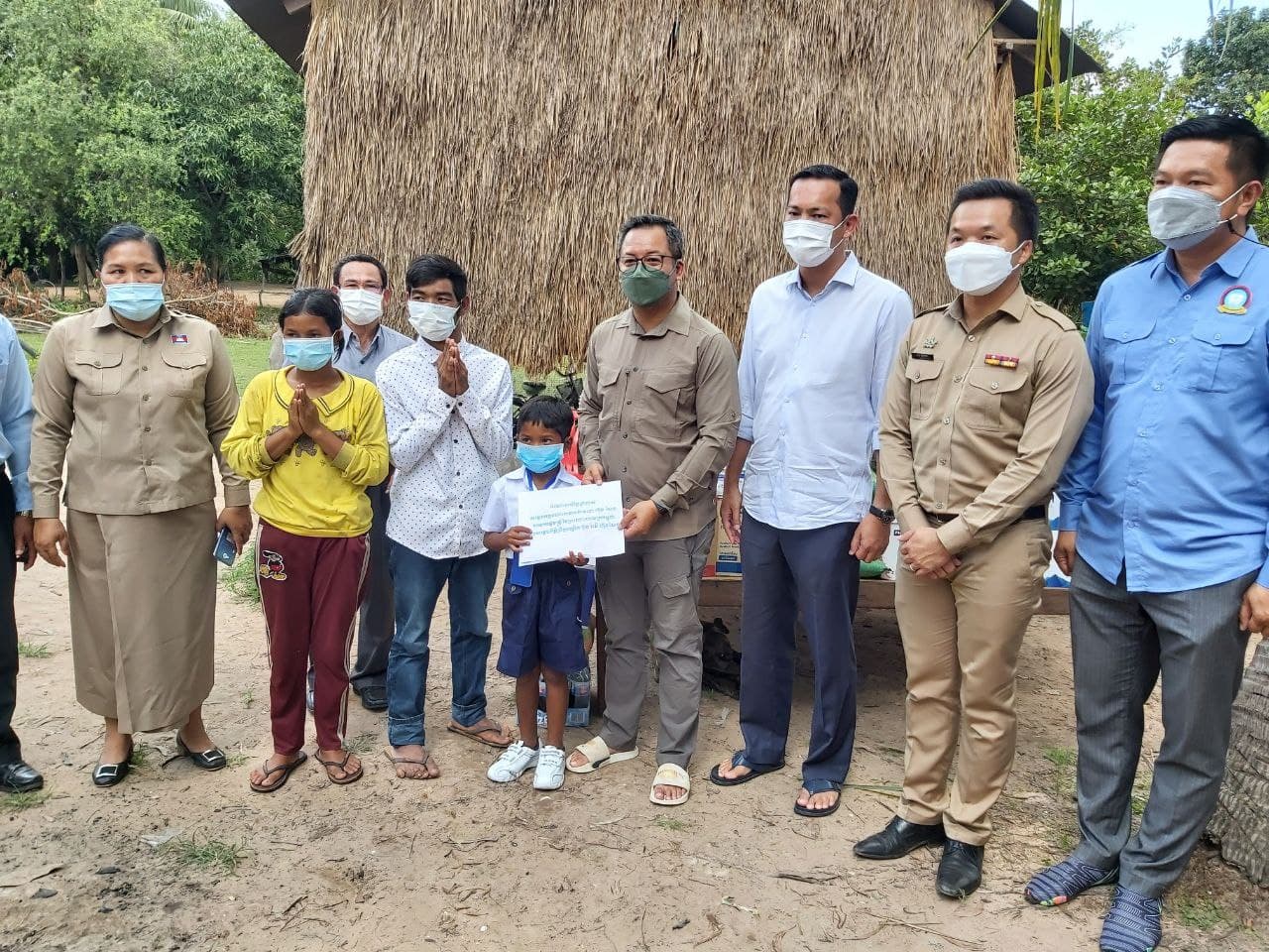 ក្មេងប្រុស គង់ សីហា បានទទួលថវិកាចំនួន ២០លានរៀល និងផ្ទះមួយខ្នង ដែលជាអំណោយដ៏ថ្លៃថ្លារបស់ សម្តេចតេជោ