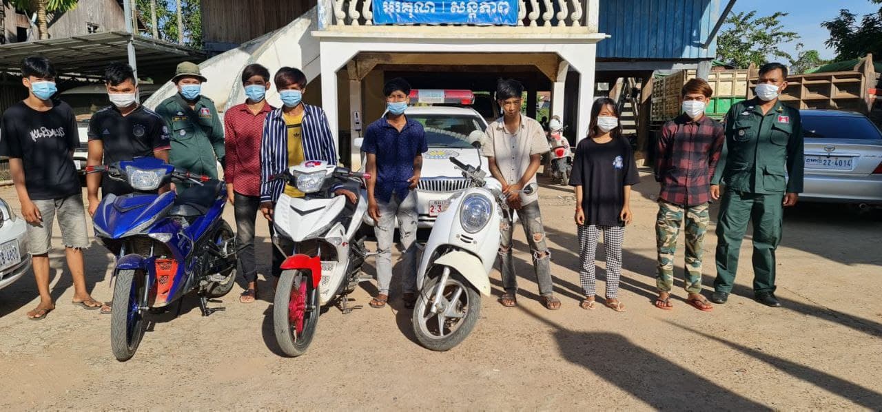នគរបាលបញ្ជូនខ្លួនក្មេងស្ទាវ ៧នាក់ ទៅកាន់សាលាដំបូងខេត្តក្រចេះ ពីបទហិង្សាដោយចេតនា មានស្ថានទម្ងន់ទោស