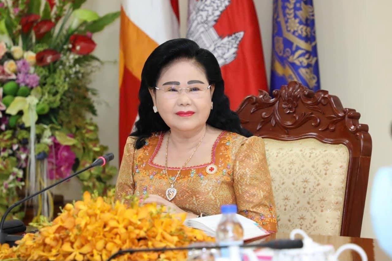 សម្តេចកិត្តិព្រឹទ្ធបណ្ឌិត ប៊ុន រ៉ានី ហ៊ុនសែន សម្រេចផ្តល់អំណោយជាស្បៀងជូនដល់ប្រជាពលរដ្ឋរងគ្រោះដោយទឹកជំនន់ និងងាយរងគ្រោះបំផុតសរុបចំនួន ២.៧៨៦គ្រួសារ