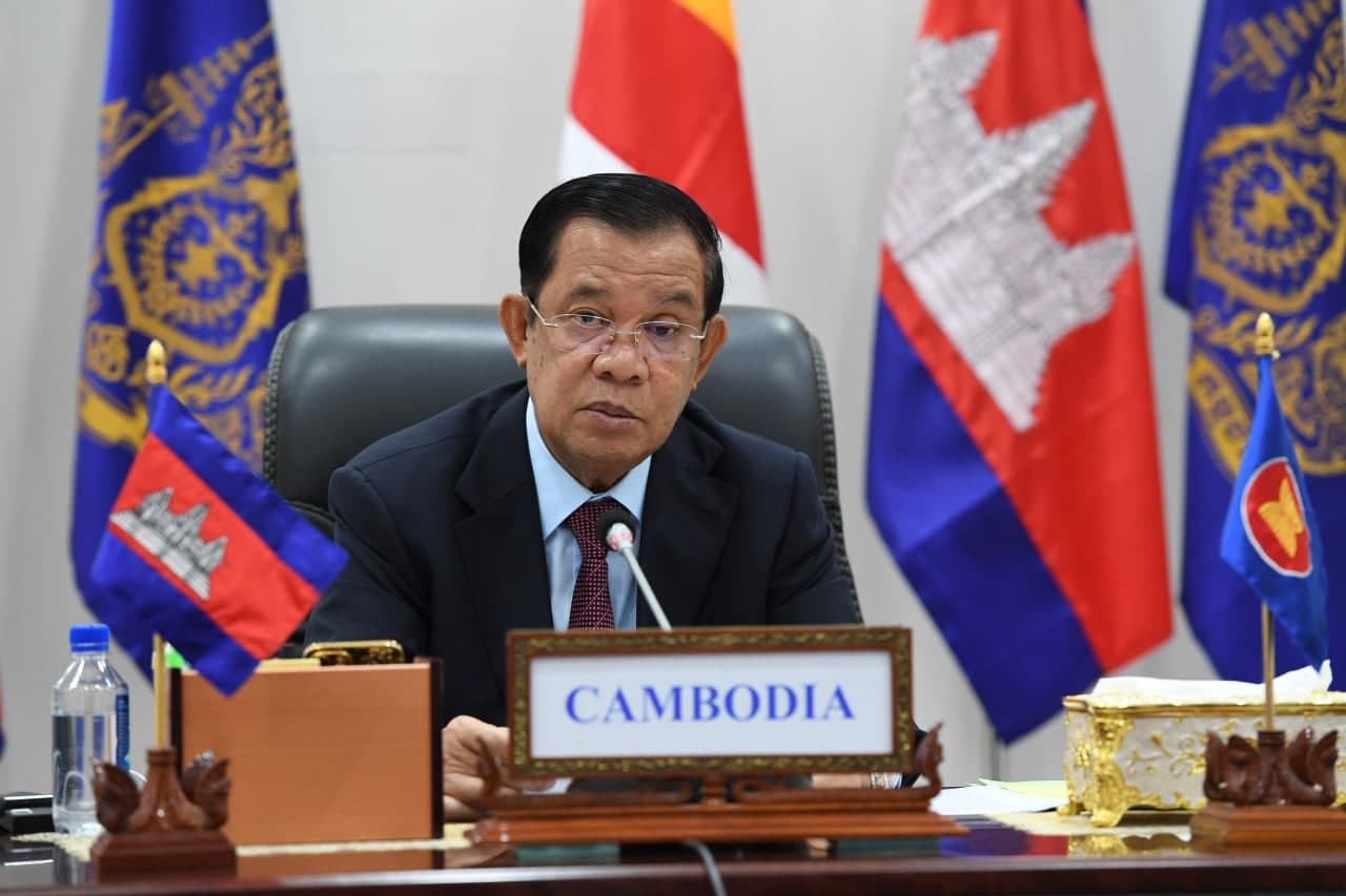 ដោយសារបញ្ហាគ្រោះថ្នាក់ចរាចរណ៍ នៅតែជាបញ្ហាប្រឈមដ៏សំខាន់ ក្នុងតំបន់អាស៊ាន និងពិភពលោក សម្តេចតេជោ ហ៊ុន សែន ស្នើឲ្យប្រទេសអាស៊ាន បន្តដោះស្រាយបញ្ហានេះ