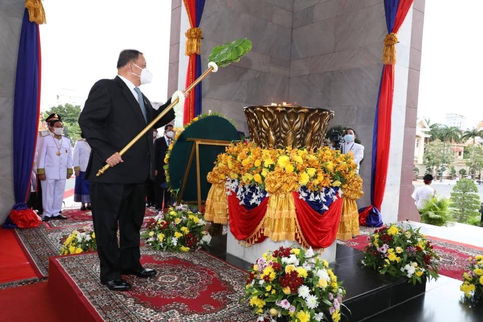 សមាជិក សមាជិកា ស.ស.យ.ក ចូលរួមក្នុងព្រះរាជពិធីពន្លត់ទៀនជ័យ នៃទិវាបុណ្យឯករាជ្យជាតិ៩ វិច្ឆិកា(៩ វិច្ឆិកា ១៩៥៣-៩ វិច្ឆិកា ២០២១)