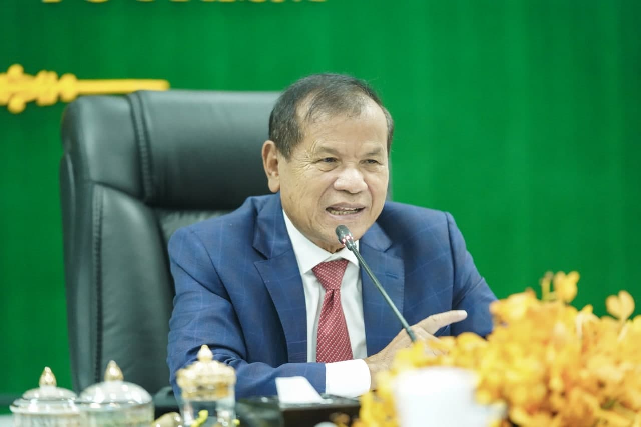 រដ្ឋមន្ត្រីទេសចរណ៍ ណែនាំមន្ត្រីជំនាញថ្នាក់ក្រោមជាតិអំពីការរៀបចំលក្ខណសម្បត្តិឱ្យបានហ្មត់ចត់ ដើម្បីត្រៀមបើកអាជីវកម្មម៉ាស្សា អាជីវកម្មខារ៉ាអូខេ និងអាជីវកម្មក្លឹបកម្សាន្តរង្គសាល-ឌីស្កូតែកឡើងវិញ ដែលរាជរដ្ឋាភិបាលគ្រោងអនុញ្ញាតឱ្យបើកឡើងវិញក្រោយថ្ងៃ៣០ វិច្ឆិកា ២០២១
