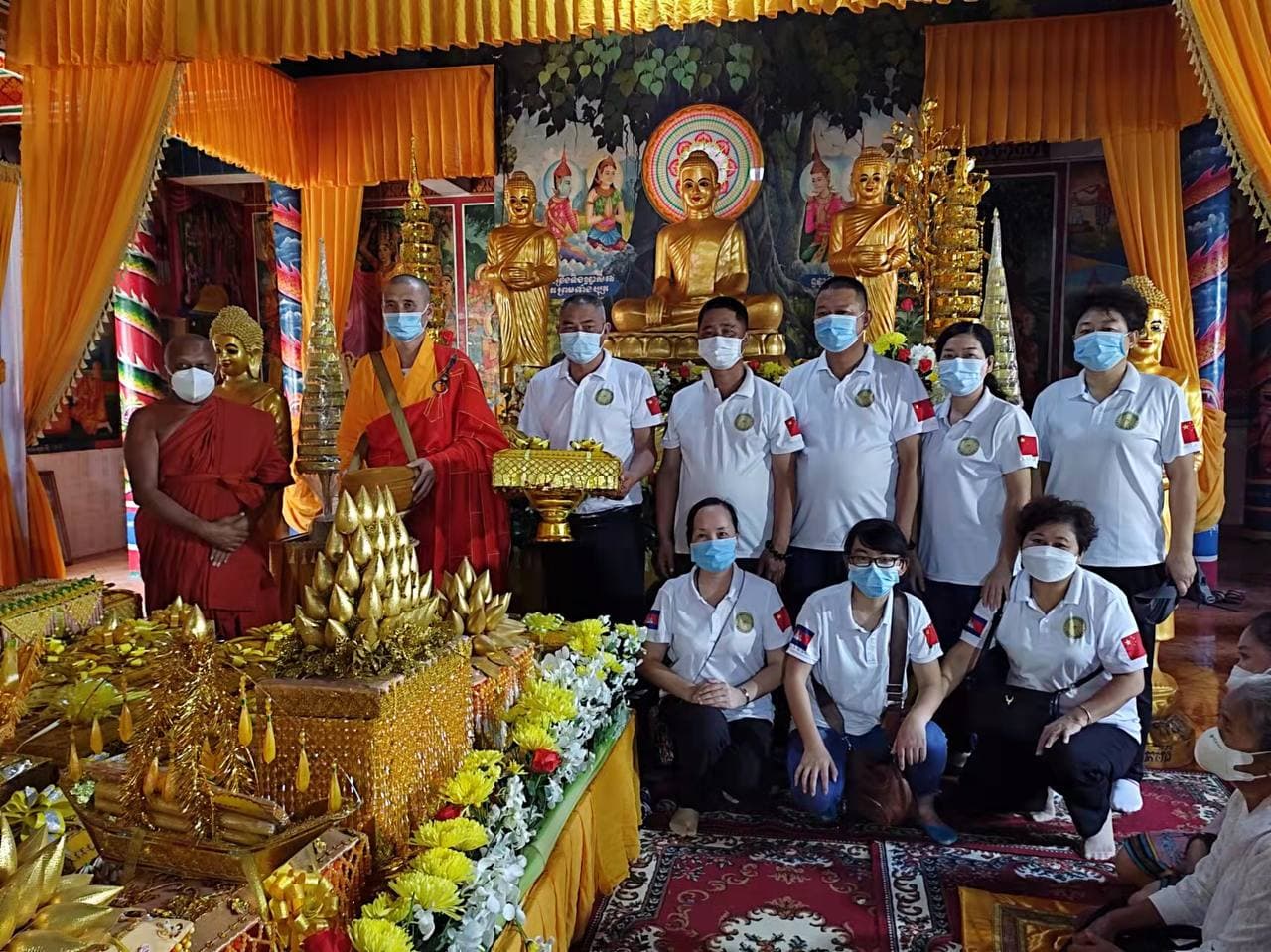 សមាគមពុទ្ធសាសនិកកម្ពុជា-ចិនដង្ហែអង្គកឋិនទានសាមគ្គីទៅកាន់វត្តមង្គលមានលក្ខណ៍ស្ថិតនៅក្នុងឃុំត្រពាំងធំខាងជើង ស្រុកត្រាំកក់ ខេត្តតាកែវ
