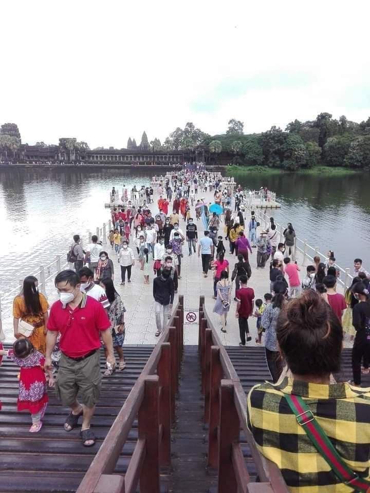 រយៈពេល ០៣ថ្ងៃ មានភ្ញៀវទេសចរដើរកម្សាន្តតាមរមណីយដ្ឋាននានាក្នុងខេត្តសៀមរាបមានចំនួនប្រមាណជាង ១១៨.១៤៦នាក់