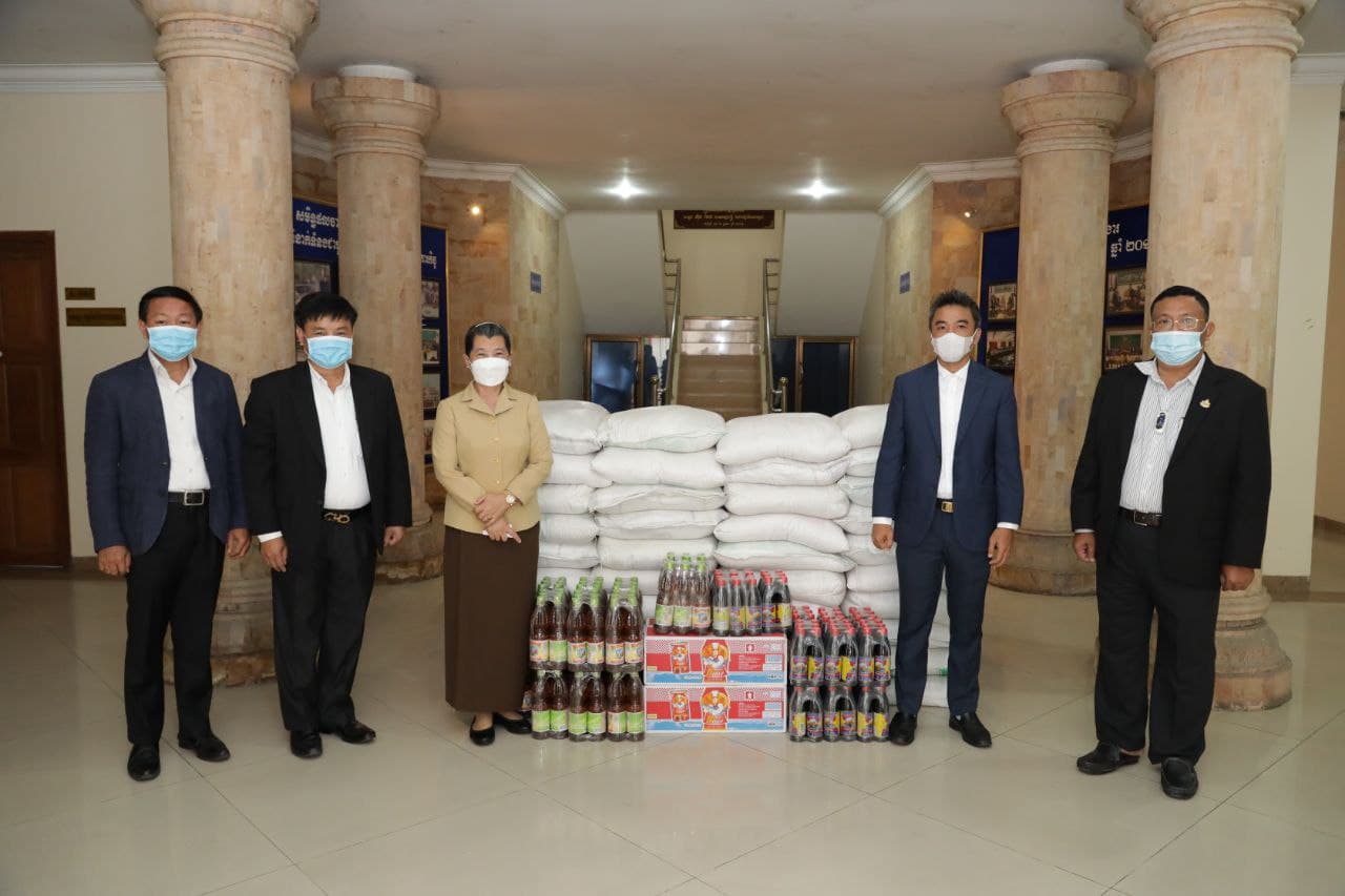 លោកជំទាវ ម៉ែន សំអន ថ្លែងអំណរគុណសប្បុរសជន ដែលបានរួមចំណែកការងារមនុស្សធម៌ នៅខេត្តស្វាយរៀង