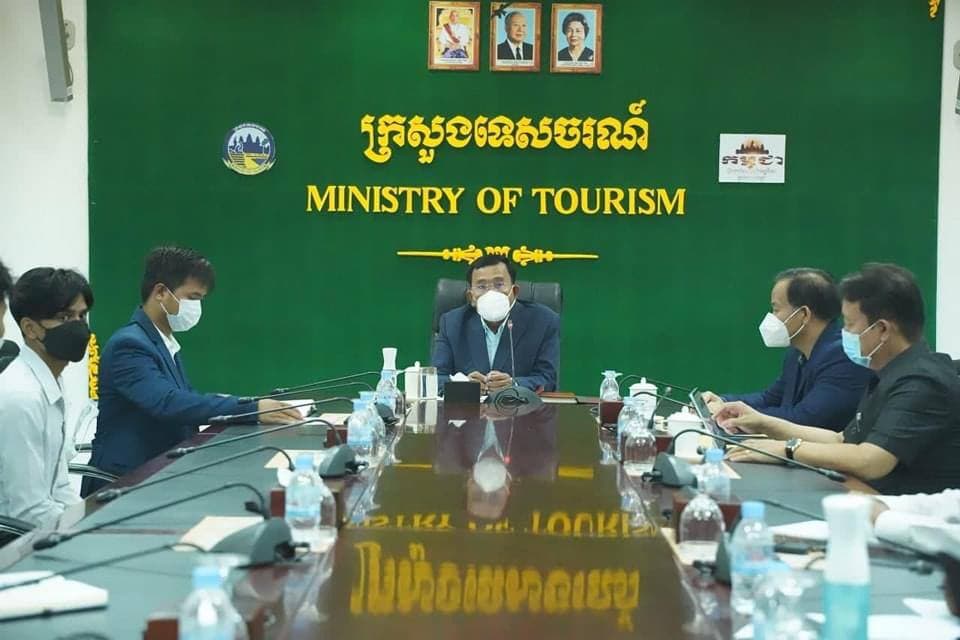 ឯកឧត្ដមរដ្ឋមន្ត្រីស្ដីទីក្រសួងទេសចរណ៍ ផ្ដល់អនុសាសន៍ឱ្យនិស្សិតខ្មែរដែលសិក្សានៅរុស្ស៉ីជួយផ្សព្វផ្សាយពីទេសចរណ៍ជាតិ និងយកចំណេះដឹងមកបម្រើជាតិមាតុភូមិវិញ