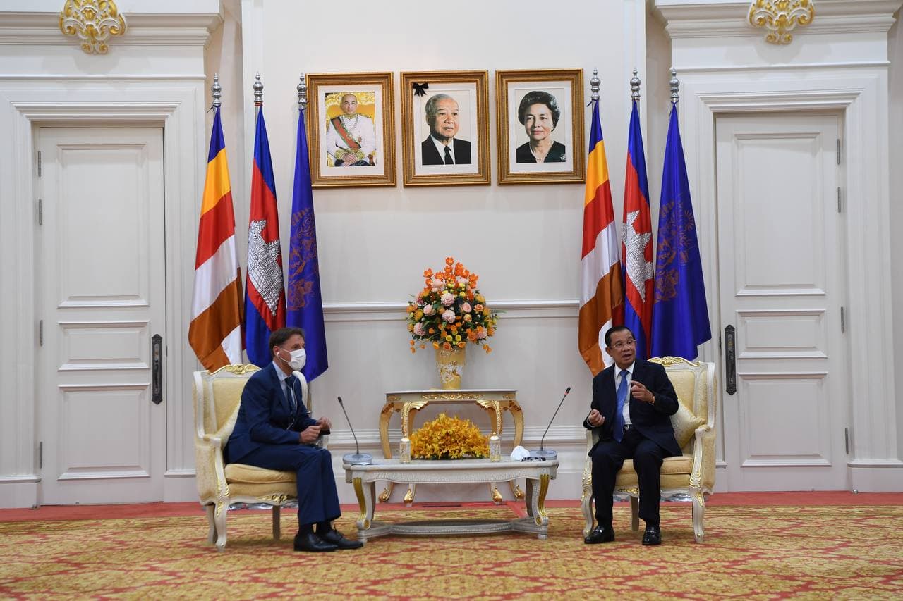 សម្តេចតេជោហ៊ុន​ សែន អនុញ្ញាតឲ្យ ឯកអគ្គរដ្ឋទូតសាធារណរដ្ឋបារាំងប្រចាំកម្ពុជា ចូលជួបពិភាក្សាការងារ