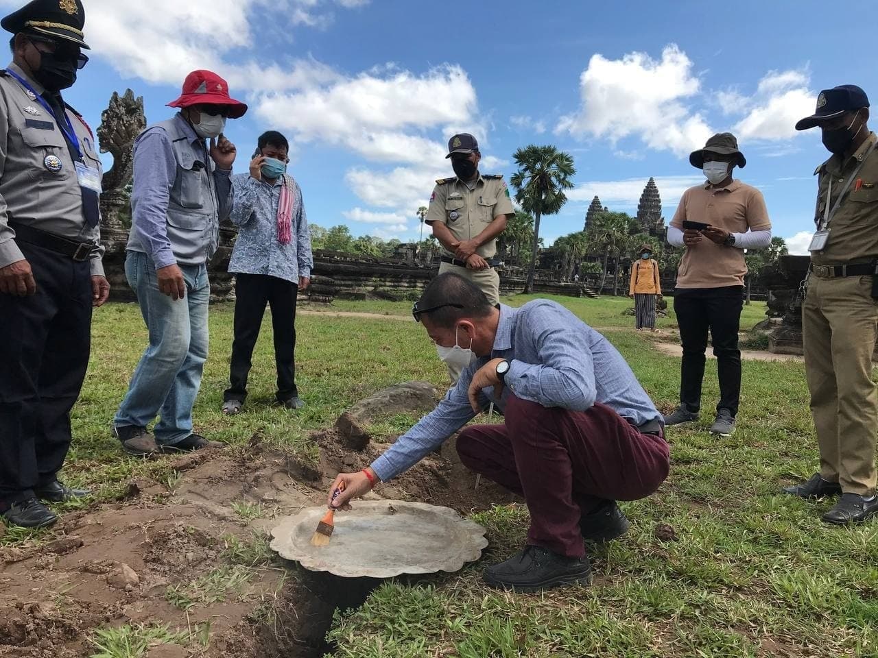 អាជ្ញាធរជាតិអប្សរា បានប្រទះឃើញថាសលោហៈនៅប្រាសាទអង្គរវត្ត
