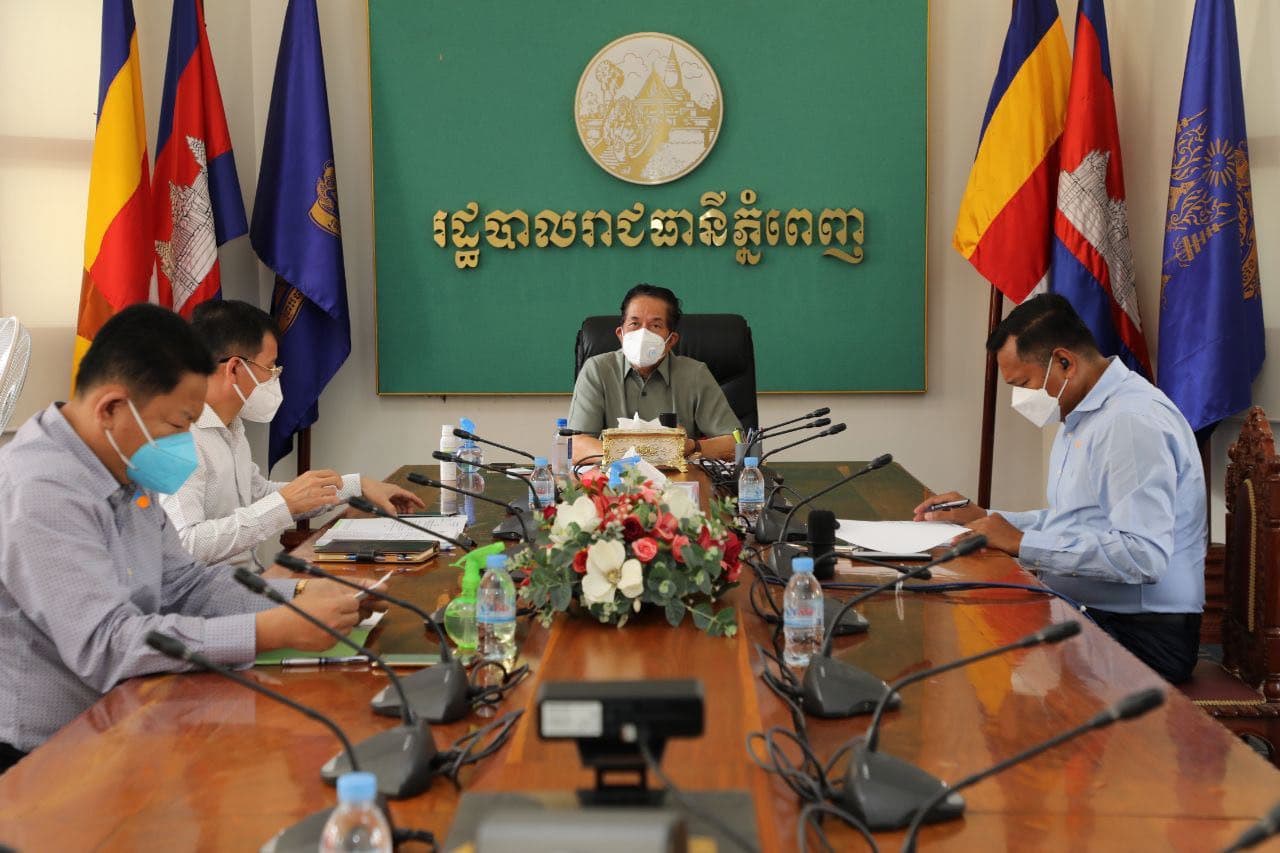 អភិបាលរាជធានី ជំរុញឲ្យអាជ្ញាធរចាត់វិធានការអោយបានម៉ឺងម៉ាត់លើការរៀបចំសណ្ដាប់ធ្នាប់តាមដងទន្លេនិងនៅតាមដងផ្លូវសាធារណៈ