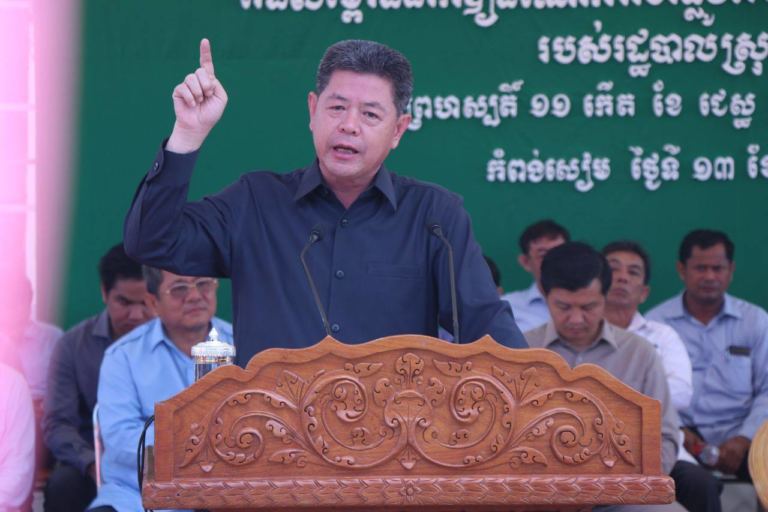 អភិបាលខេត្តព្រះសីហនុ លោក គូច ចំរើន បានព្រមាន ដាក់កំហិតអ្នករំលោភដីព្រៃលិចទឹក និងព្រៃកោងកាងប្រគល់ជូនរដ្ឋវិញឬត្រូវផ្តន្ទាទោស ដាក់ពន្ធនាគារ