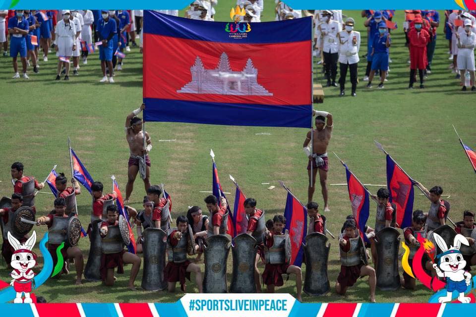ទិដ្ឋភាពហាត់សមថ្ងៃចុងក្រោយ ដើម្បី​ត្រៀម​សម្ដែង និង​អប​អរ​សាទរ ពិធី​សម្ពោធ​ដាក់​ឲ្យ​ប្រើ​ប្រាស់​ជា​ផ្លូវ​ការ វិមានកីឡដ្ឋាន នៃ​ពហុ​កីឡ​ដ្ឋានជាតិ​មរតកតេជោ