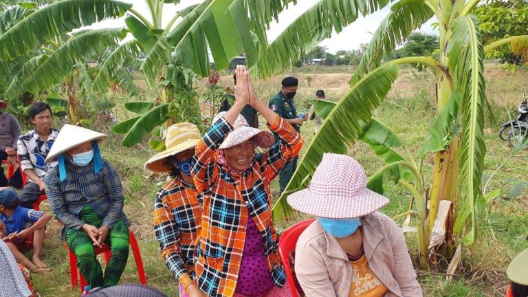 វៀតណាមផ្ទះបណ្តែតទឹកថាចង់ទៅស្រុក តែរដ្ឋាភិបាលវៀតណាមមិនឱ្យចូល