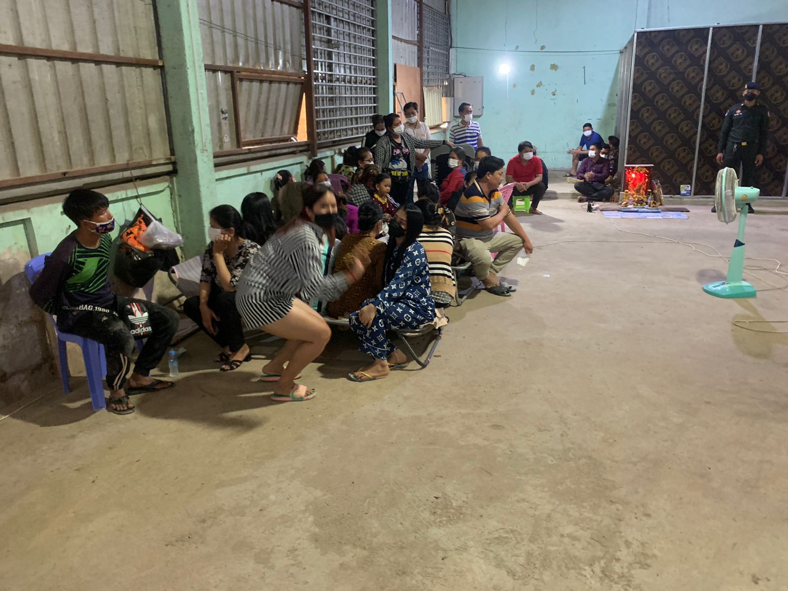 កម្លាំងកងរាជអាវុធហត្ថរាជធានីភ្នំពេញ បង្ក្រាបល្បែងស៊ីសងខុសច្បាប់ទ្រង់ទ្រាយធំនៅខណ្ឌសែនសុខ