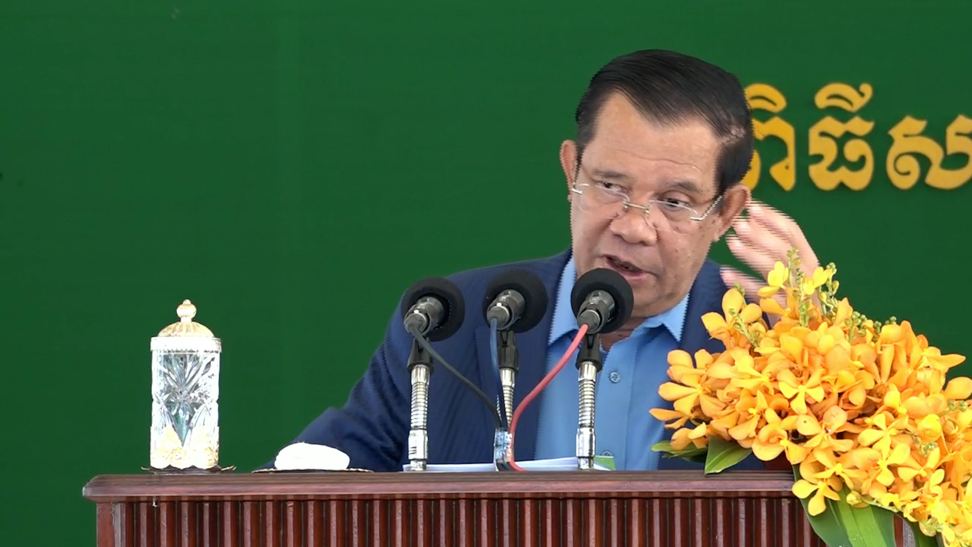 សម្តេចតេជោ ហ៊ុន សែន អំពាវនាវដល់ពលរដ្ឋ កុំអោយមានការព្រួយបារម្មណ៍ពេក រហូតបាត់ម្ចាស់ការ ចំពោះ វីរុសបម្លែងខ្លួន Omincron