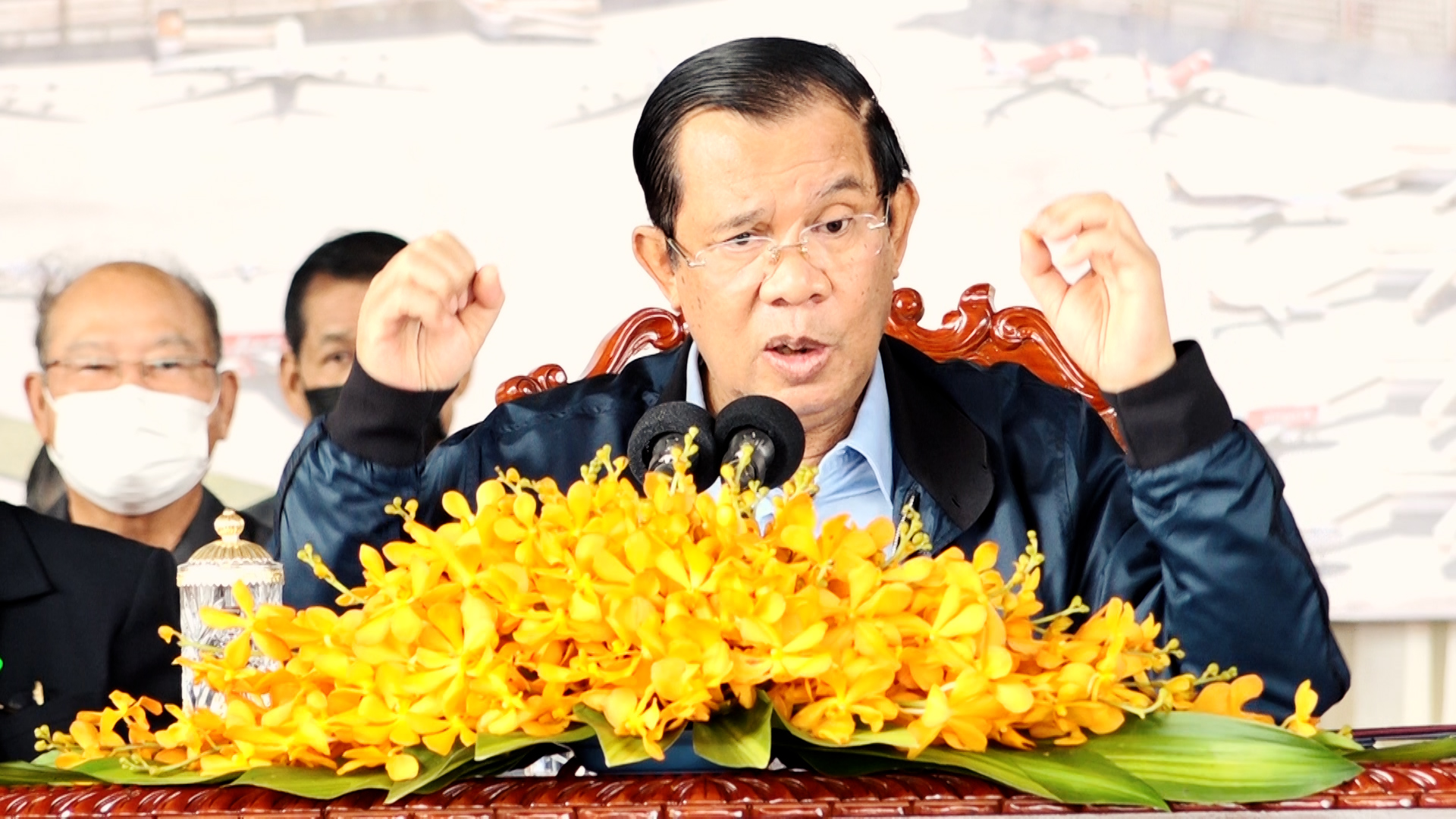 សម្តេចតេជោ ហ៊ុន សែន អំពាវនាវដល់ពលរដ្ឋថែរ​ក្សាសុខភាព និងកុំមានការស្លន់ស្លោចំពោះ វីរុសកូវីដ-១៩បំលែងខ្លួនថ្មី