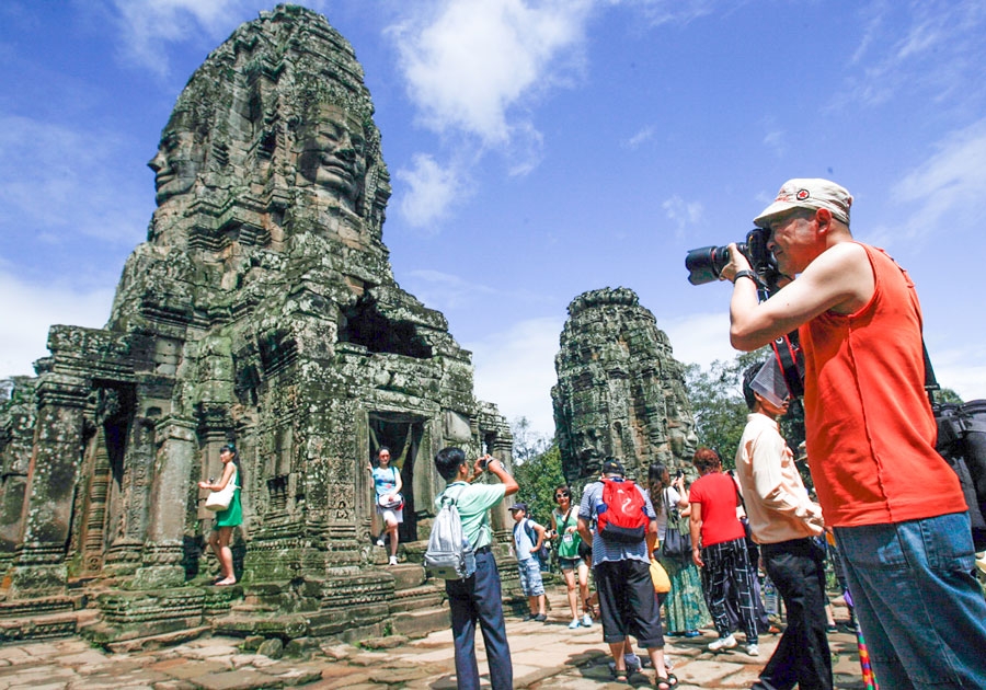 រាជរដ្ឋាភិបាលអនុម័តជាផ្លូវការនូវផែនទីចង្អុលផ្លូវស្តីពីផែនការស្តារ និងលើកស្ទួយវិស័យទេសចរណ៍កម្ពុជា ក្នុង និងក្រោយវិបត្តិជំងឺកូវីដ ១៩