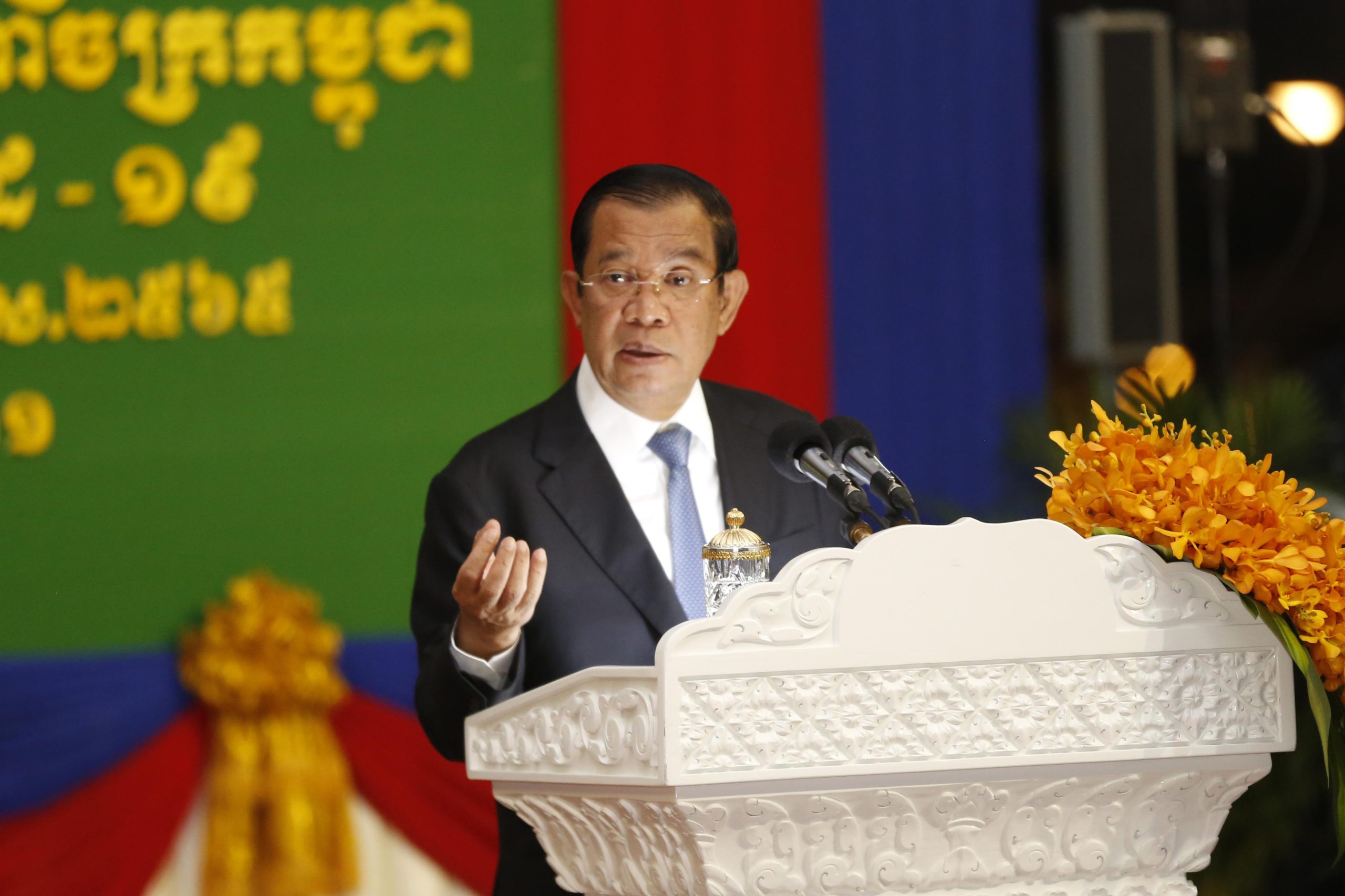 សម្តេចតេជោ ហ៊ុន សែន អនុញ្ញាតឱ្យអ្នកកើត​កូវីដប្រឡង ដាច់ដោយឡែកនៅមន្ទីរពេទ្យបាន (ឃ្លីប)