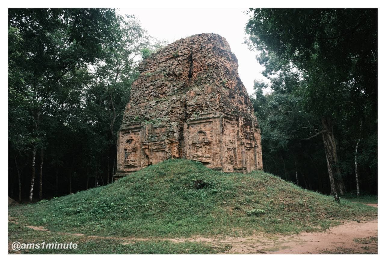 ប្រាសាទសណ្តាន់ រចនាបថសំបូរព្រៃគុក 🇰🇭