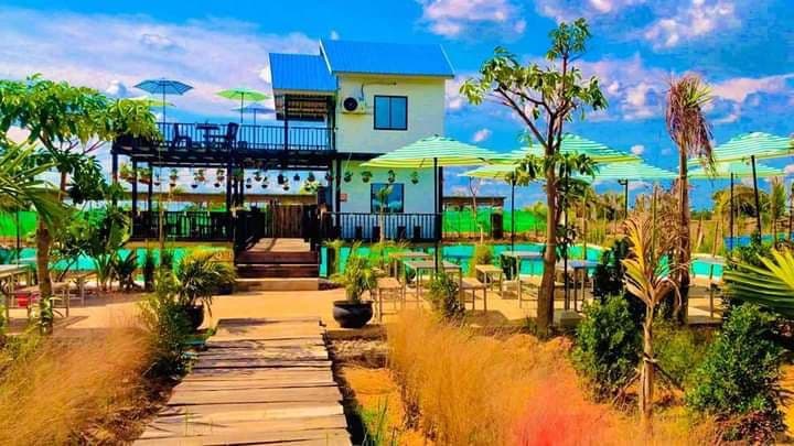 ស្រុកស្រីស្នំ មានសក្ដានុពលទេសចរណ៍បែបធម្មជាតិកែច្នៃជាច្រើនកន្លែង អាចទាក់ទាញភ្ញៀវទេសចរជាតិ និងអន្តរជាតិឲ្យចូលទៅទស្សនា