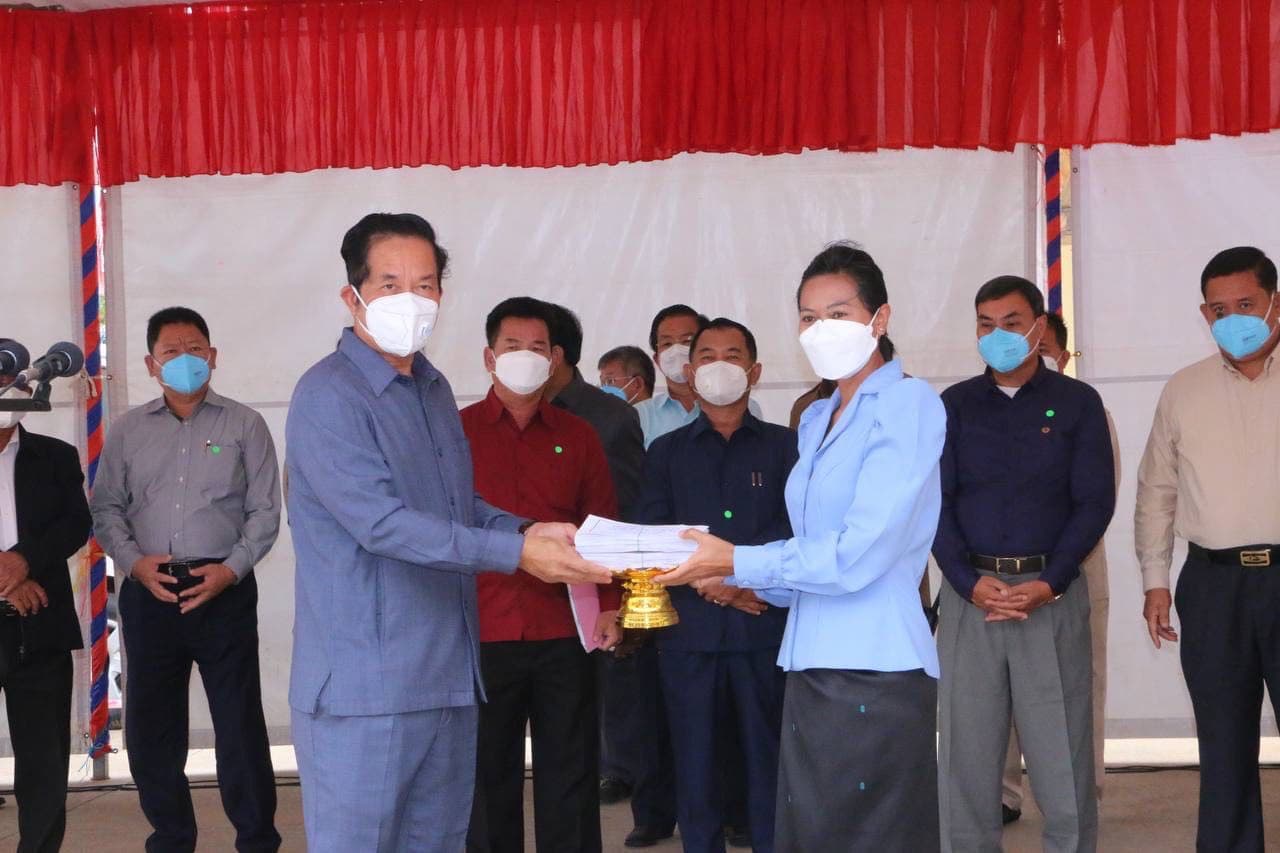 អភិបាលរាជធានី ជំរុញឲ្យអាជ្ញាធរខណ្ឌទាំងអស់បង្កើតកម្មវិធីផ្ដល់អាវរងា ភួយ ក្រមានិងថវិកា ជូនដល់មនុស្សចាស់កុំឲ្យហួសថ្ងៃអាទិត្យសប្តាហ៍នេះ
