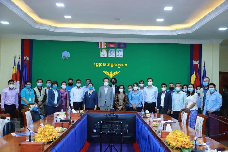 ថ្នាក់ដឹកនាំខេត្តកណ្ដាល ទទួលបដិសណ្ឋារកិច្ចស្វាគមន៍ប្រតិភូអគ្គរាជទូតជប៉ុនប្រចាំនៅកម្ពុជា អញ្ជើញទស្សនកិច្ចសិក្សាស្វែងយល់ពីវឌ្ឍនភាព ប្រព័ន្ធកិច្ចការពារកុមារខេត្តកណ្ដាល
